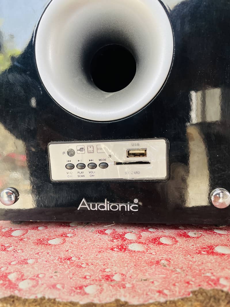 audionic classic 5 speaker 1
