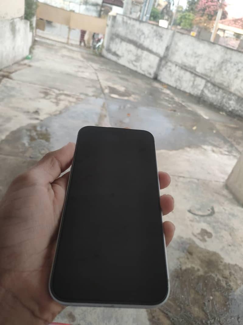 Apple iPhone 15 plus 5