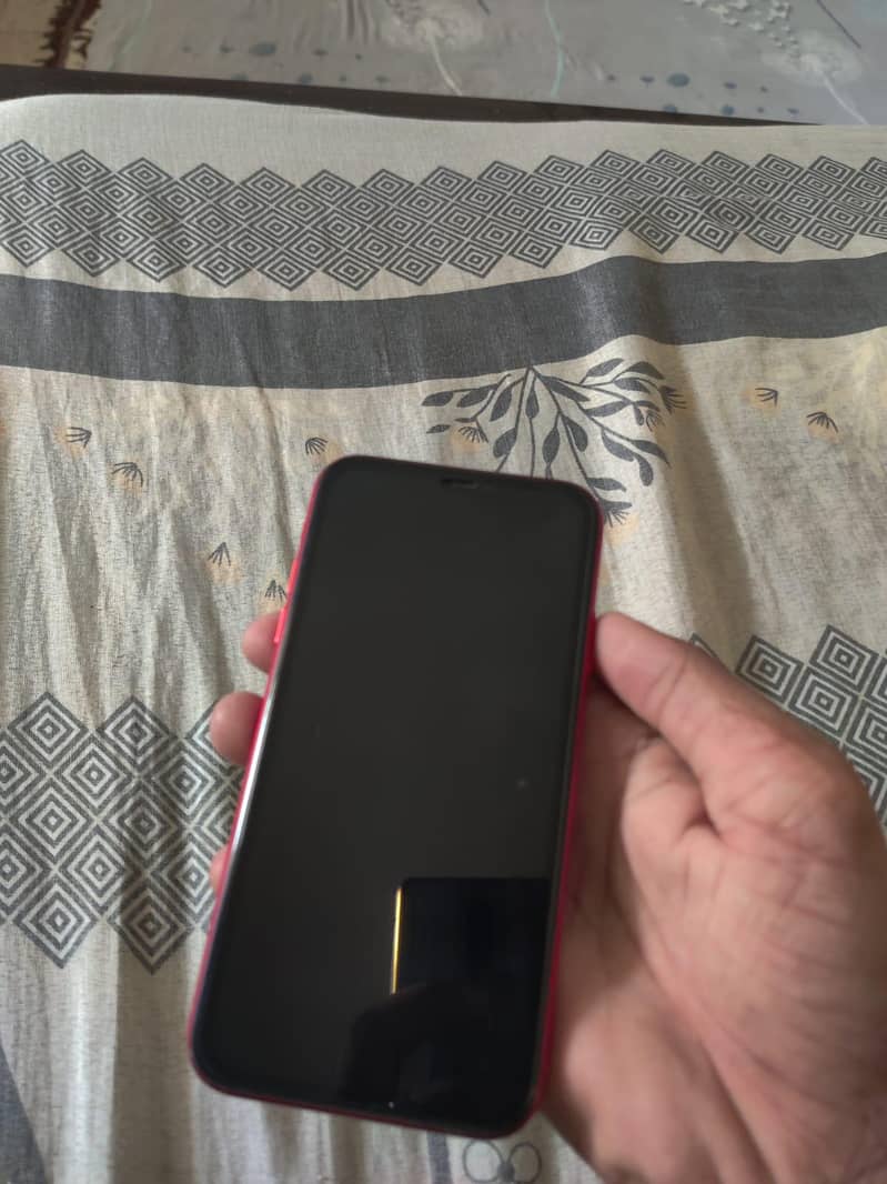 Apple iPhone 11 3