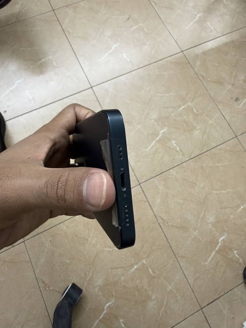 Apple iPhone 13 6