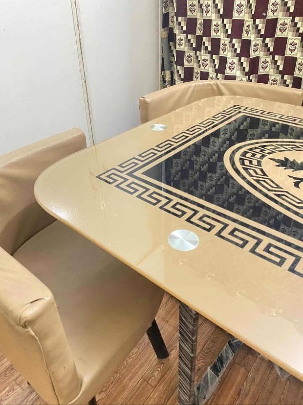 Dining table 5