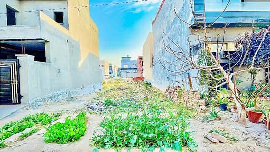Book Residential Plot Today In Valencia - Block L