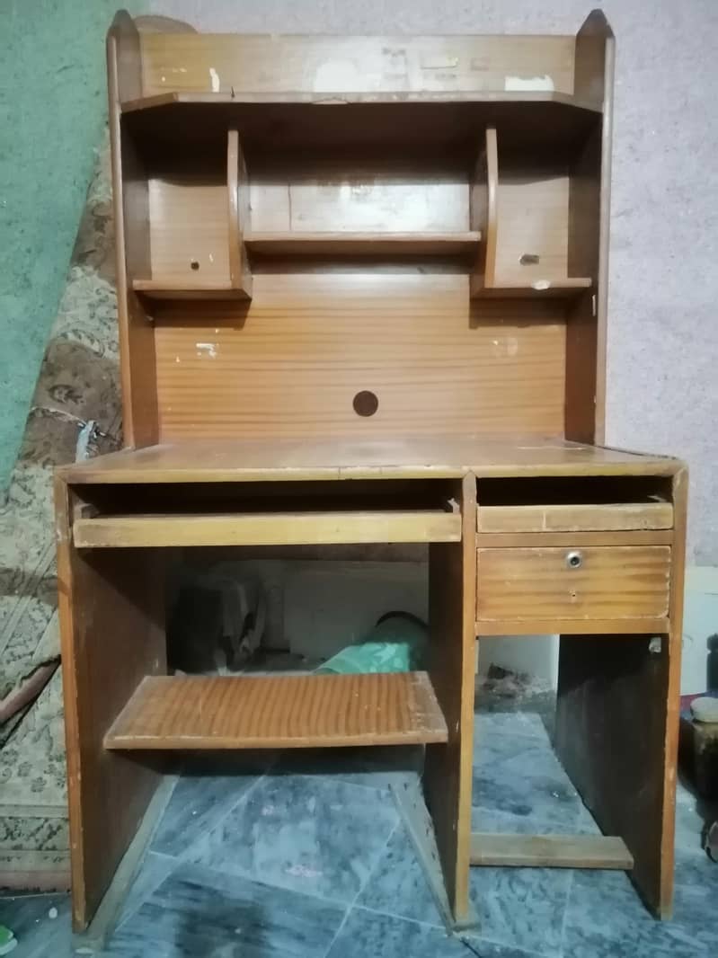 Computer Table 2