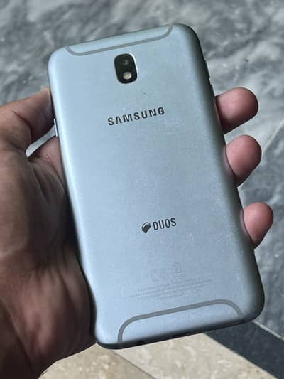 Samsung Mobile J7 Pro