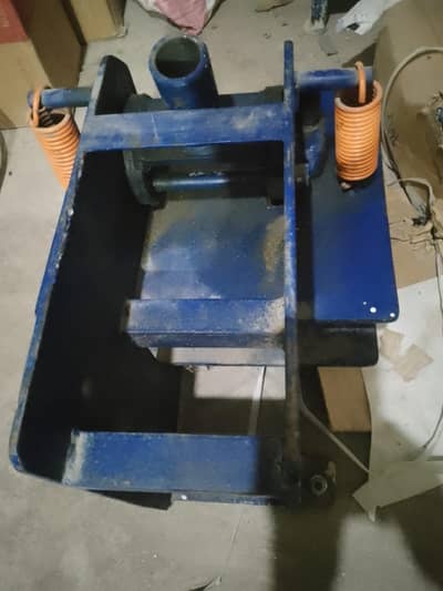 simple chapel making machine , full setup di and motor etc. . .