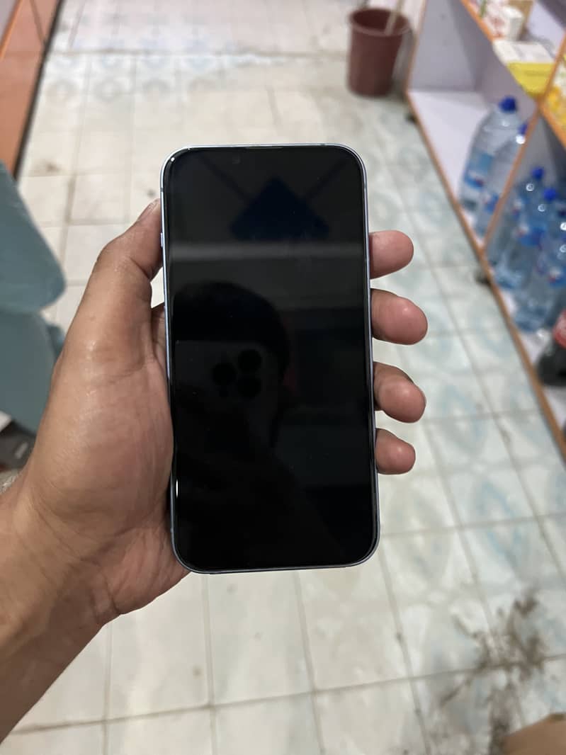 Apple iPhone 14 4