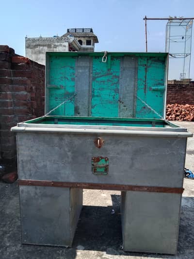 salesman Supply Delivery Box for sale