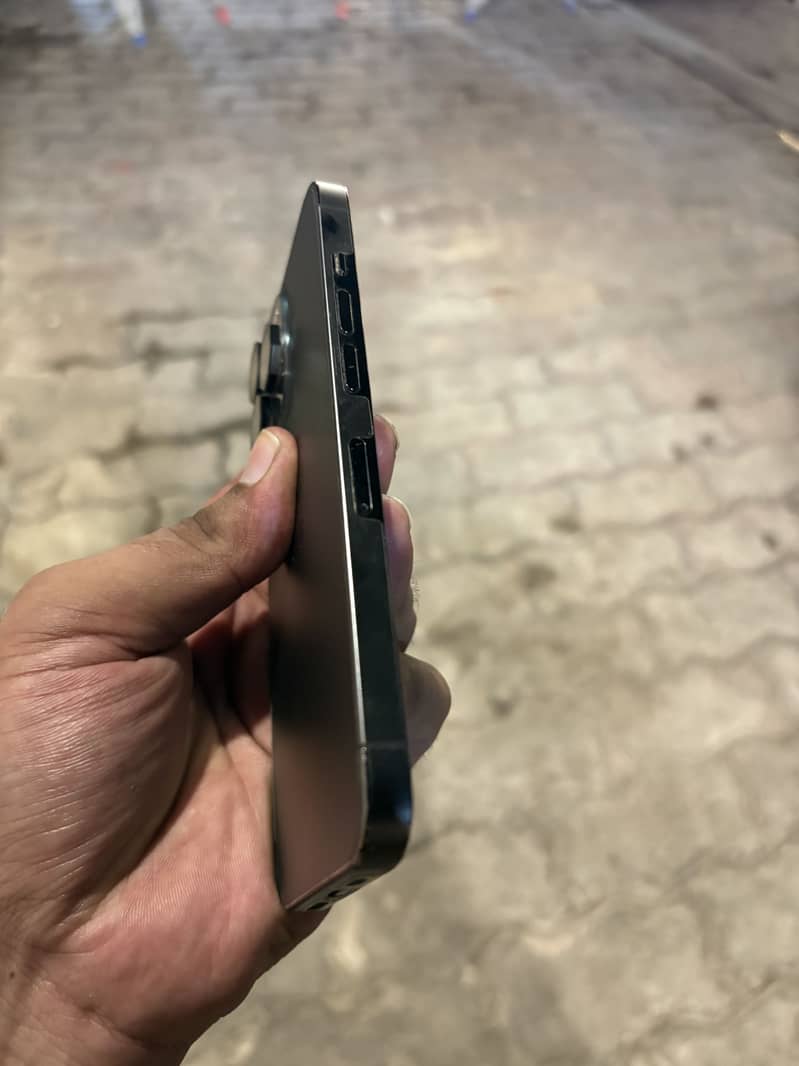 iPhone 13 Pro Full Sim time 2