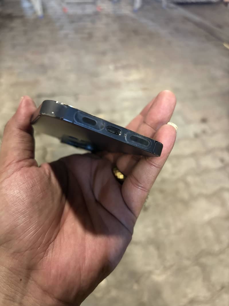 iPhone 13 Pro Full Sim time 6