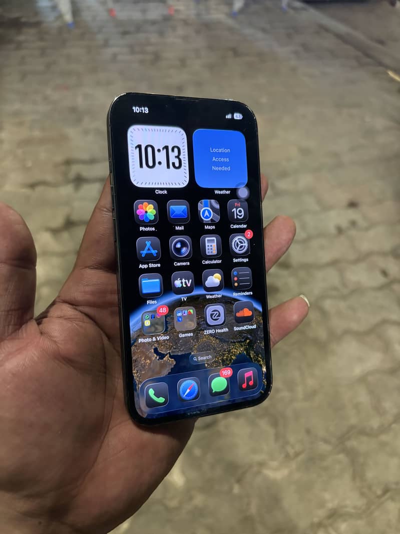 iPhone 13 Pro Full Sim time 1