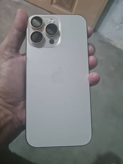 Apple iPhone 16 Pro Max