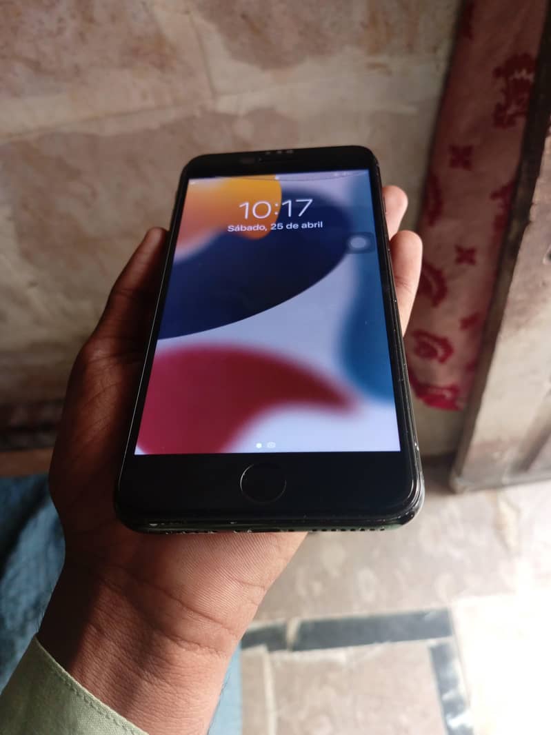 Apple iPhone 7 Plus 3