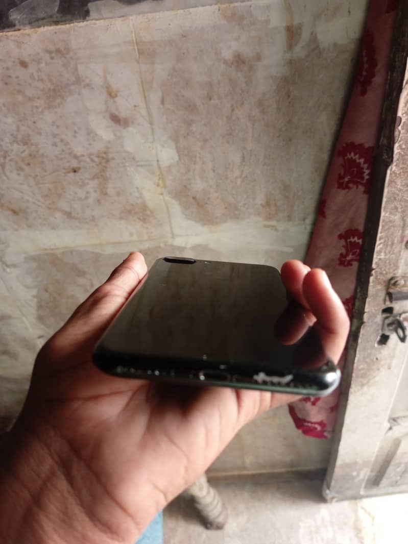 Apple iPhone 7 Plus 4
