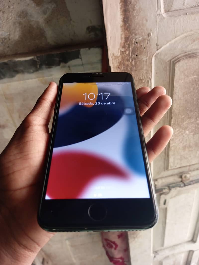 Apple iPhone 7 Plus 8