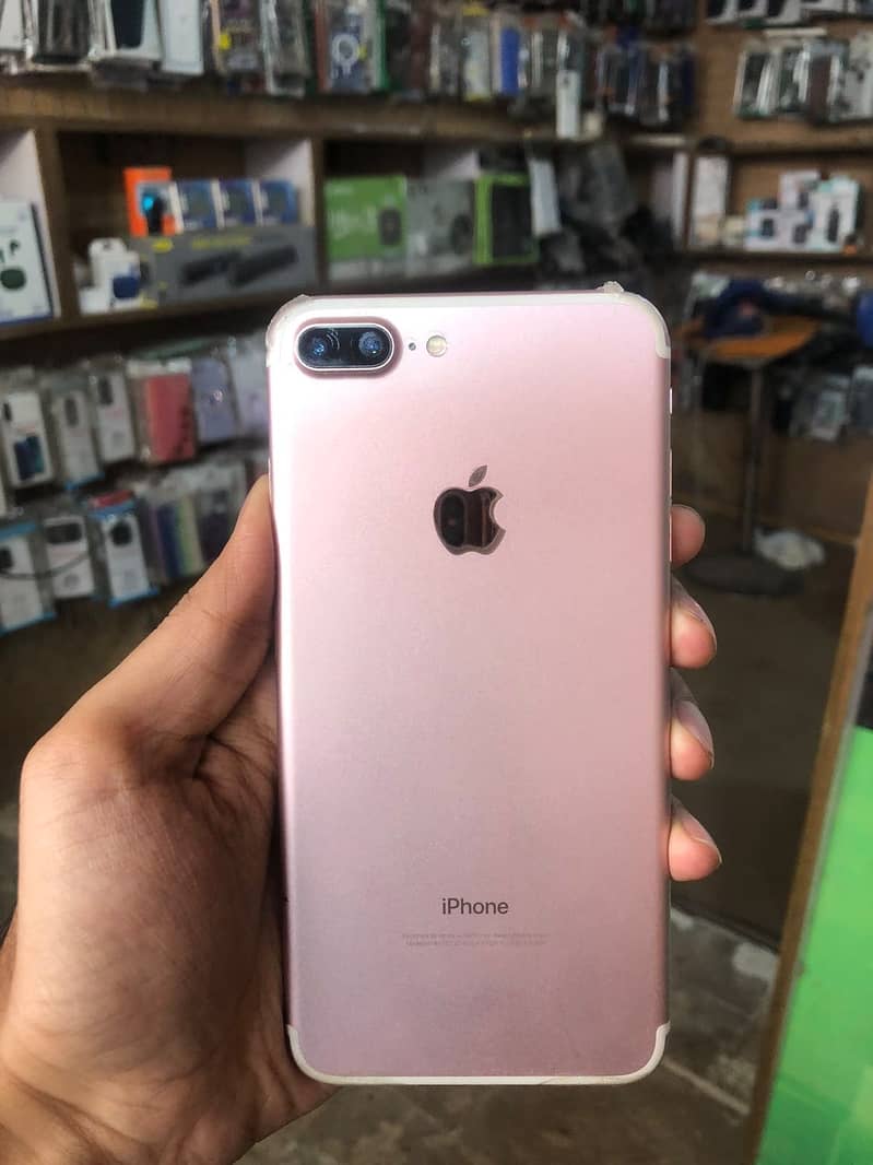 Apple iPhone 7 Plus 0