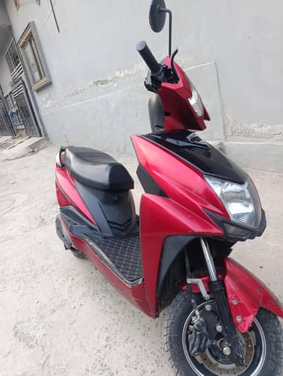 Electric Scooty For Sale (Used)