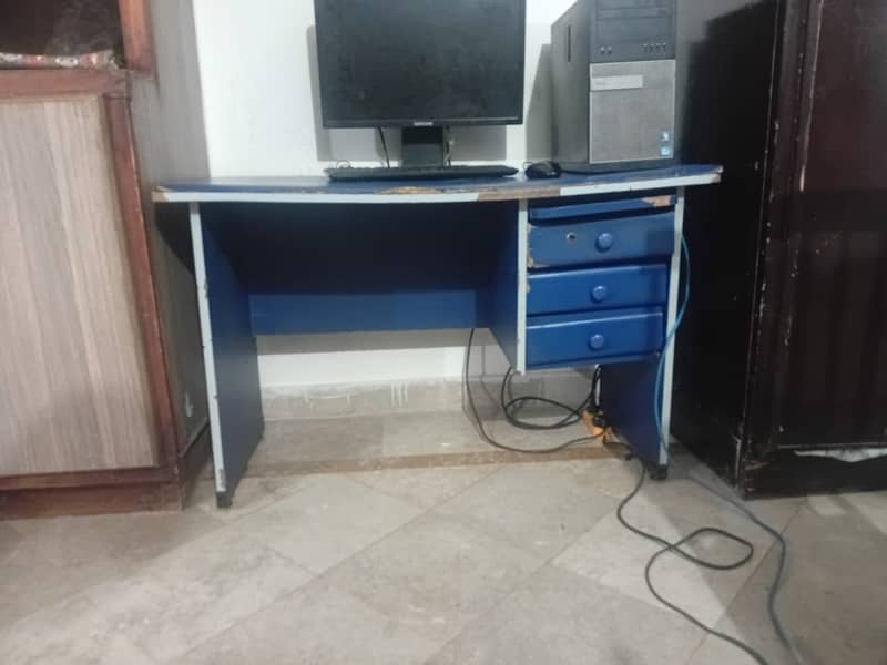 Computer / Study Table with Storage Drawers 3