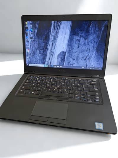 Dell latitude 5490 |core i5 8th Hq processor | 8gb ram | 2gb Nvidia gp