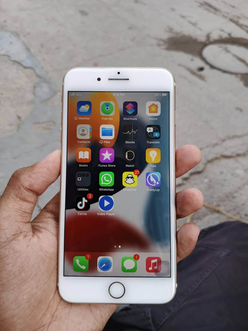 Apple iPhone 7 Plus 5