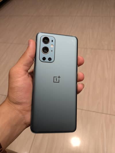 One Plus 9 Pro 8/256gb water pack only lines