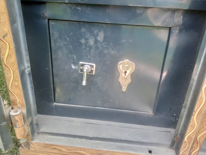 door lock 4