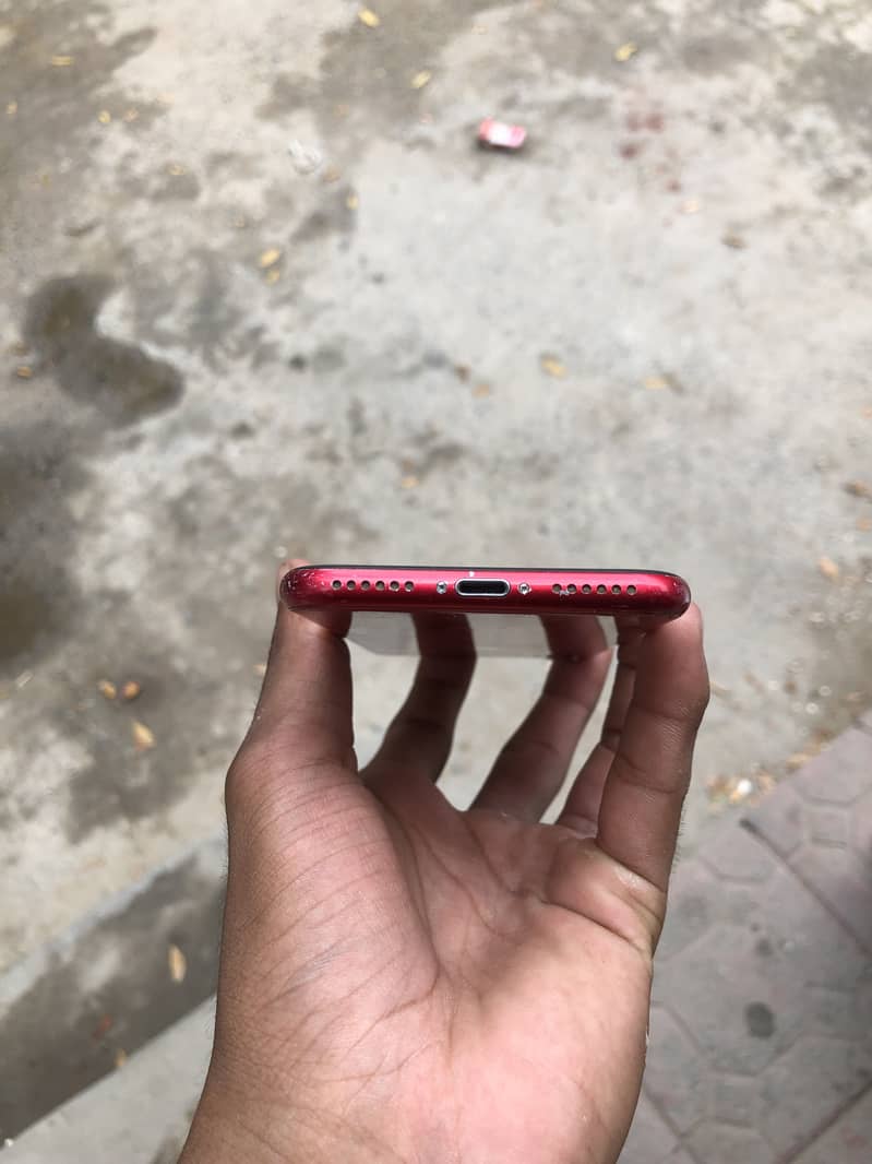 Apple iPhone 8 4