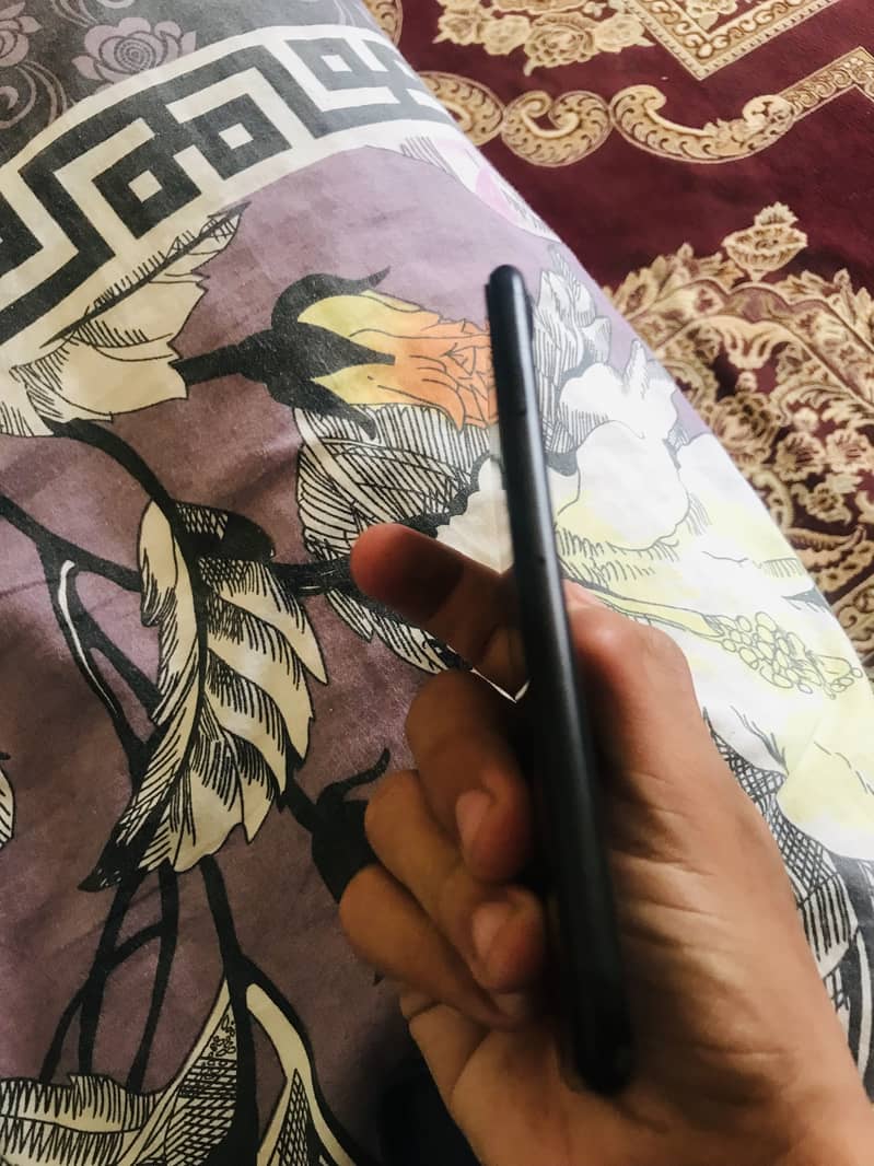 Apple iPhone 7 3
