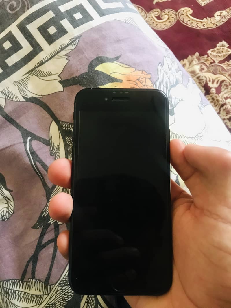 Apple iPhone 7 4
