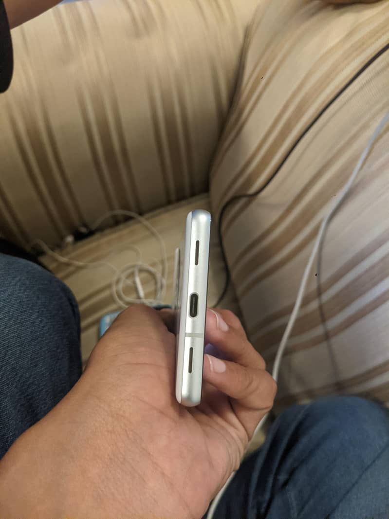 Google Pixel 7a 2