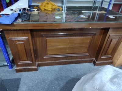 Used Office Table with 8mm Glass +Chairs -Large Size , Durable with s