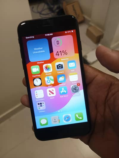 Apple iPhone SE