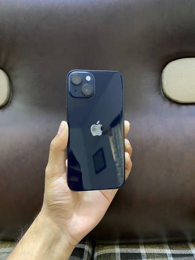 Apple iPhone 13