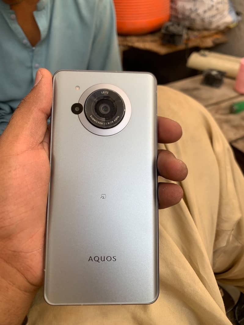 Sharp Aquos Crystal 5