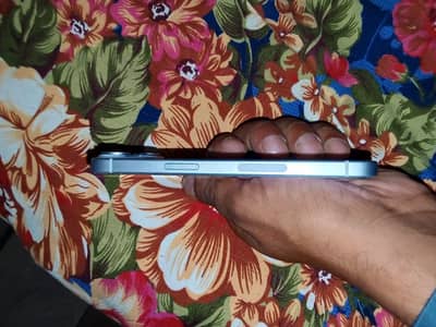 Apple iPhone 15