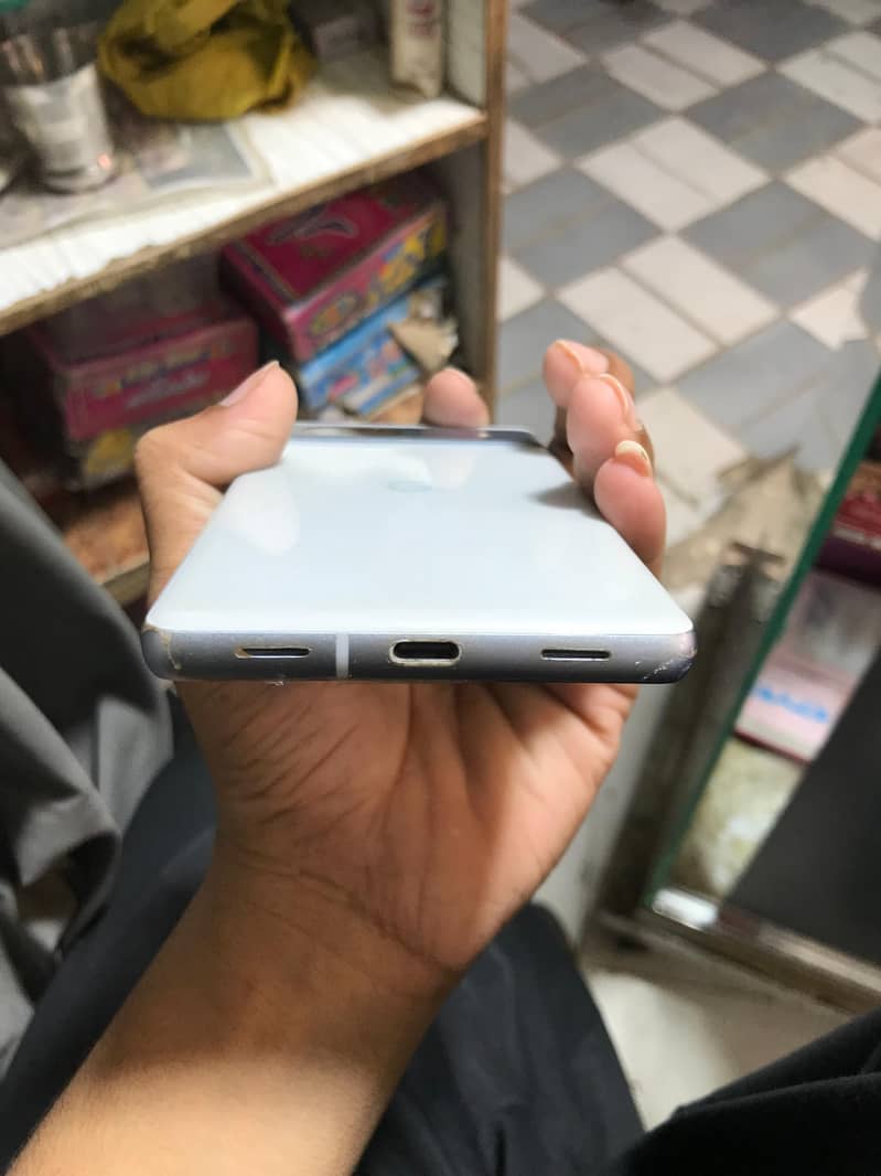 Google Pixel 7a 4