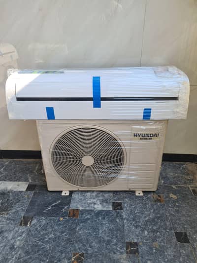 Hyundai Inverter Ac In totally Genuine Condition