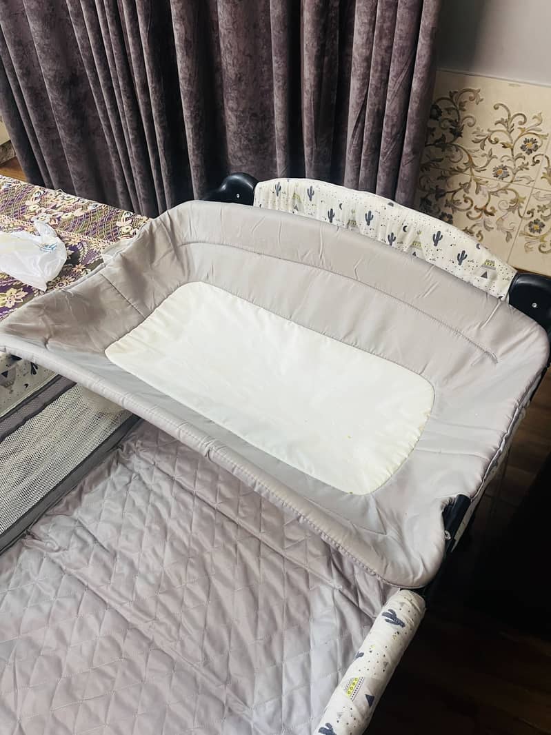 Cot plus playpen 2