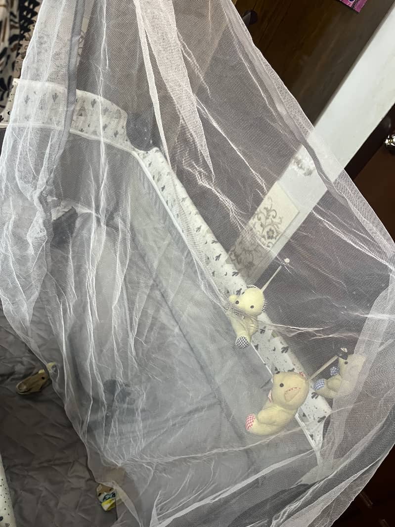 Cot plus playpen 4