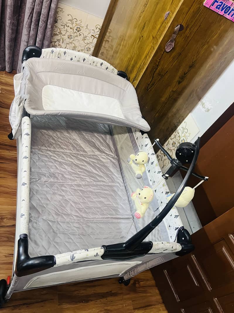 Cot plus playpen 5
