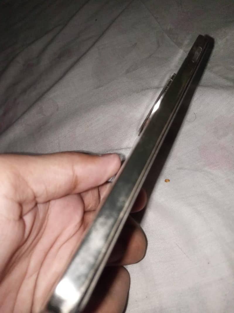Tecno CAMON 30 1
