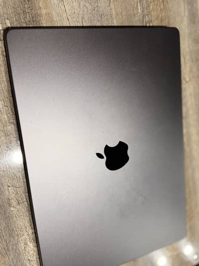 Apple M3 Pro Max 14'', Nov 2023 | 18GB RAM | 512 GB SSD