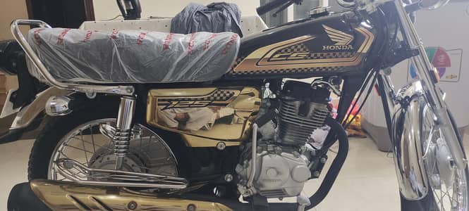 Honda 125 Black Gold selfstart 2025 Model