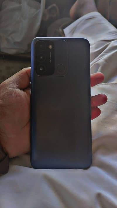 Tecno Spark 8C