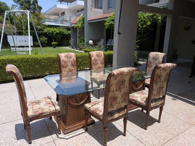 Dinning Table