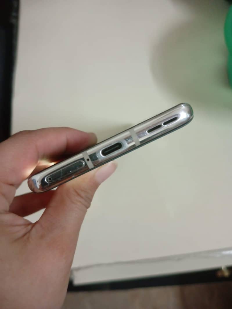 One Plus 8, 12/256 2