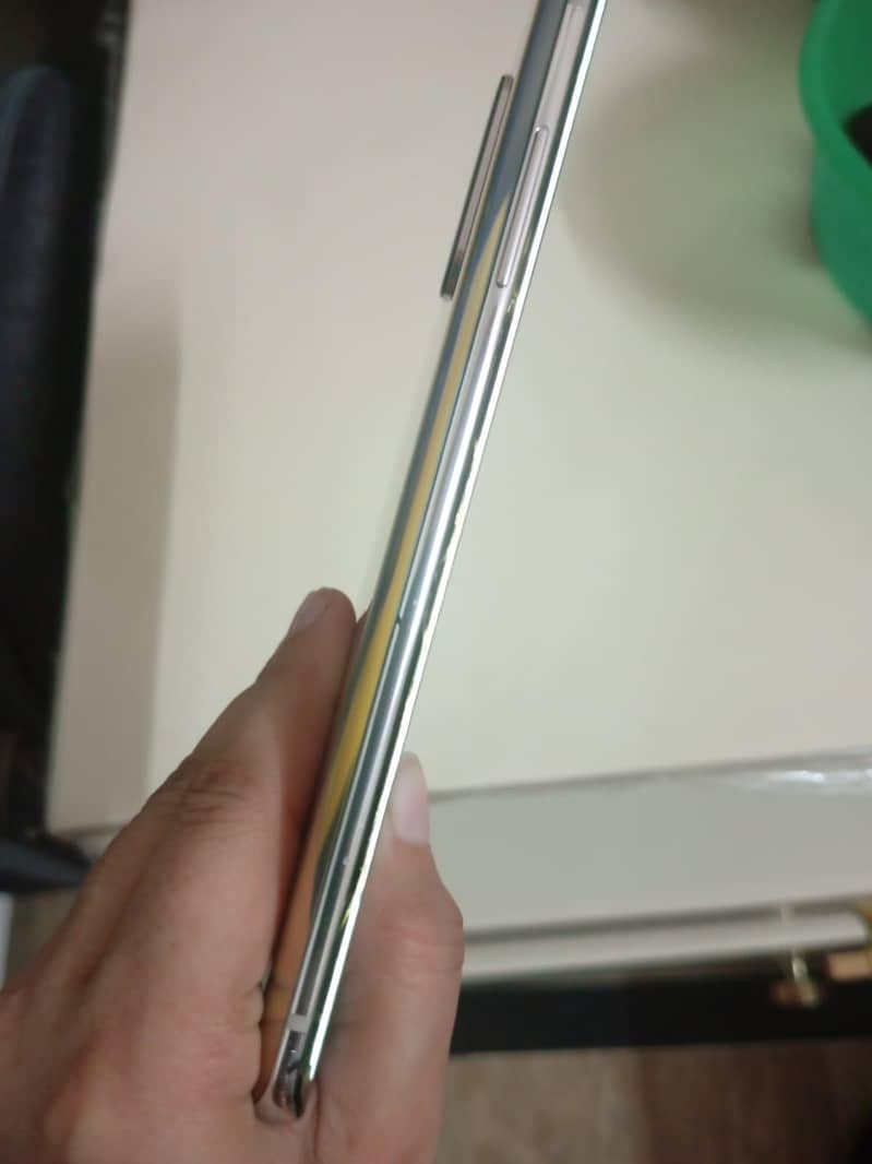 One Plus 8, 12/256 4