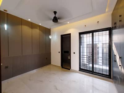 Etihad Town 5 Marla 4 Beds Ideal House