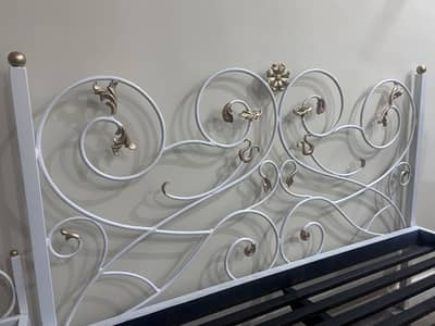 Iron Bed Set White & Gold