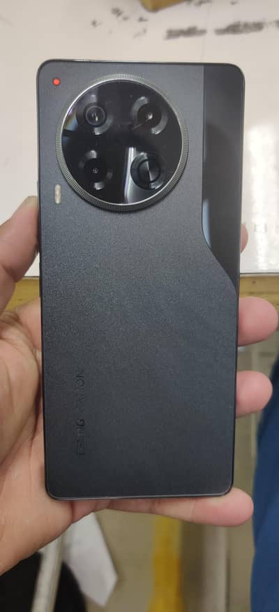 Tecno CAMON 30