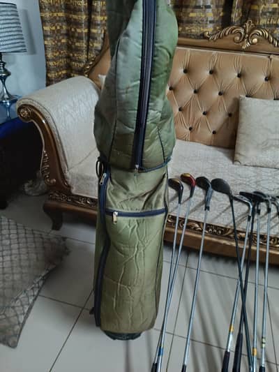 1)golf kit (2)golf trolly(3)golf shoes 43 size free